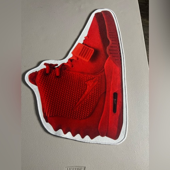 Nike Air Yeezy 2 SP Red Rug - Picture 1 of 2
